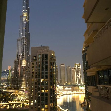 Downtown Boulevard One Bedroom Apt In 29 Blvd غرفة وصالة Burj & Fountain View Master Bedroom Plus 2 Single Beds In Living Room Dubaj Zewnętrze zdjęcie