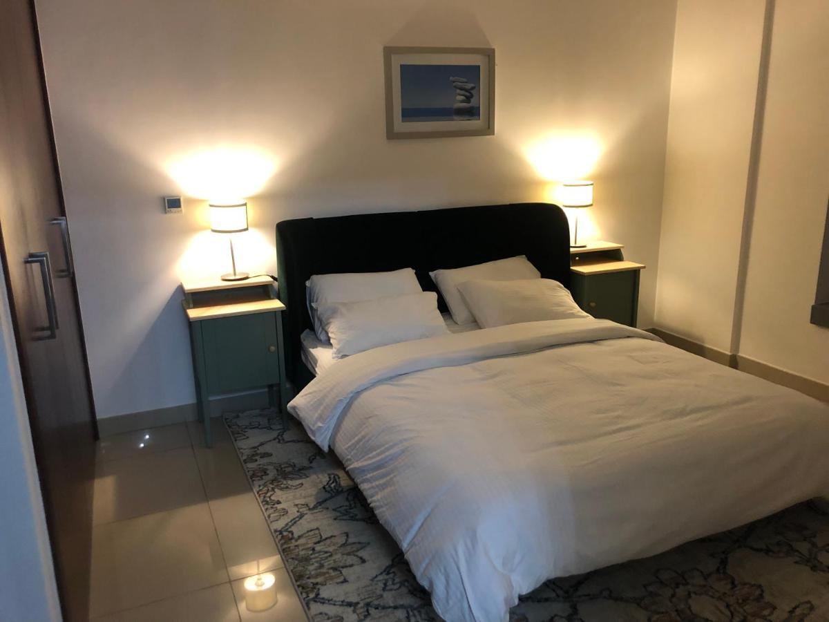 Downtown Boulevard One Bedroom Apt In 29 Blvd غرفة وصالة Burj & Fountain View Master Bedroom Plus 2 Single Beds In Living Room Dubaj Zewnętrze zdjęcie